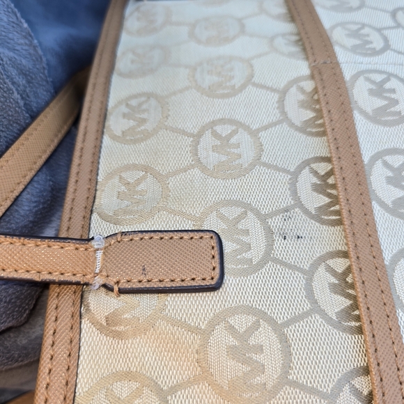 MICHAEL Michael Kors Kempton Signature Medium Pocket Tote Authentic Beige/Camel/ - Picture 8 of 11